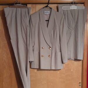 Oleg Cassini Beige Blazer with Gold Accents
